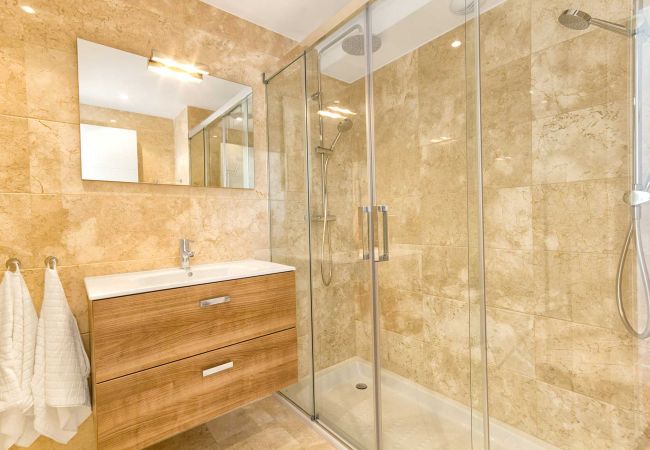 Apartment in Málaga - Kim - Holiday Penthouse Malaga City Apartment in Málaga - Kim - Holiday Penthouse Malaga City