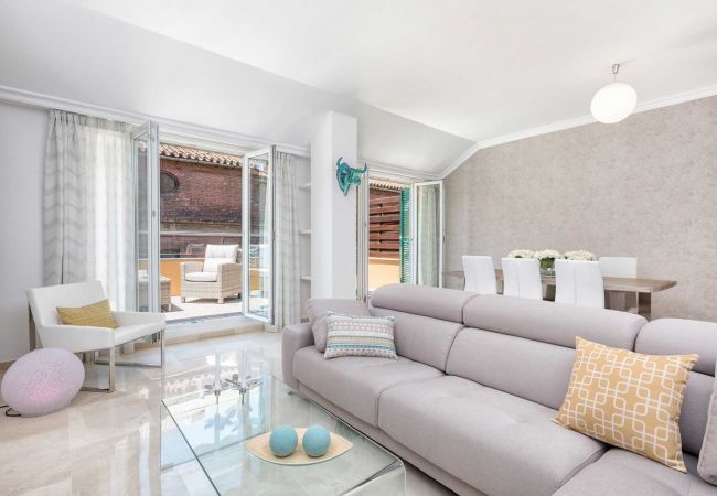 Apartment in Málaga - San Lorenzo - Holiday home in Malaga Apartment in Málaga - San Lorenzo - Holiday home in Malaga