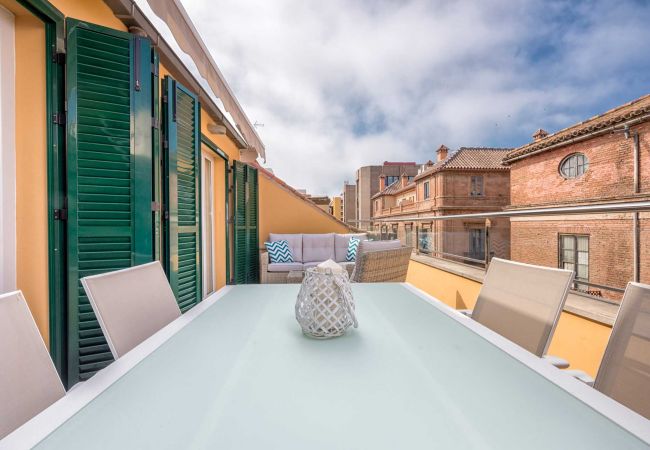 Apartment in Málaga - San Lorenzo - Holiday home in Malaga Apartment in Málaga - San Lorenzo - Holiday home in Malaga