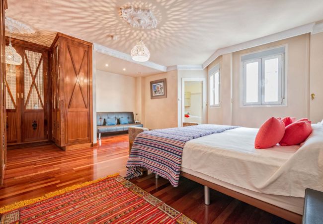 Apartment in Málaga - Emma - Holiday Penthouse Malaga City Apartment in Málaga - Emma - Holiday Penthouse Malaga City